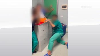 Video shock, sanitari aggrediti a Foggia da parenti di giovane deceduta