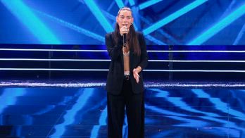 X Factor, Elmira canta "Vampire"