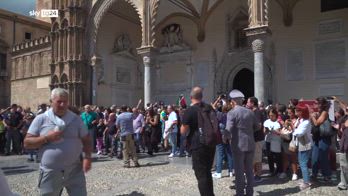 Funerale Schillaci, l’uscita del feretro dalla cattedrale