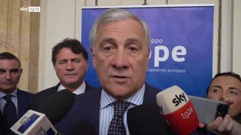 Tajani: contrario all'aquisizione della cittadinanza dopo cinque anni