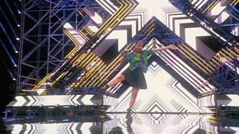 X Factor 2024, Samia incuriosisce con un inedito ipnotico