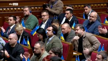 Guerra in Ucraina, Zelensky presnta in Parlamento il suo Piano per la vittoria