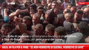 Gaza, code per il pane: “Se non di guerra, moriremo di fame”