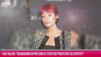 VIDEO Lily Allen "Faccio più soldi con le foto dei piedi"