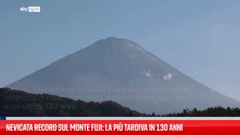 Nevicata record sul Monte Fuji: la più tardiva in 130 anni