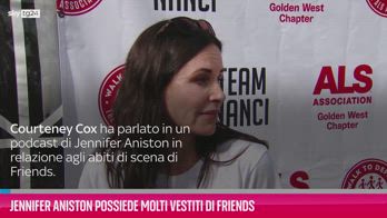 VIDEO Jennifer Aniston possiede molti vestiti di Friends