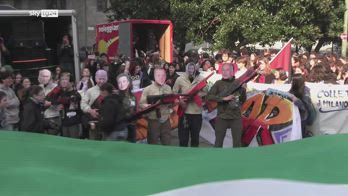 Sciopero scuola, corteo degli studenti a Milano