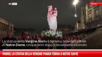 Parigi, la statua della Vergine Maria torna a Notre-Dame