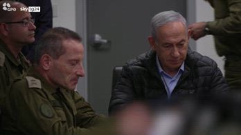 Guerra in Medioriente, razzi nel cortile di Netanyahu, la famiglia non in casa