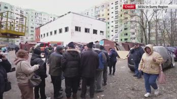 Ucraina, a Sumy squadre di soccorso dopo raid russi