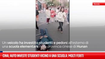 Cina, auto investe studenti vicino a una scuola: molti feriti