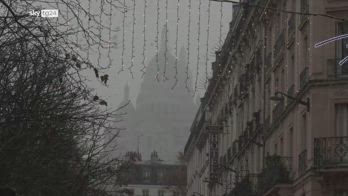 Parigi, neve ricopre basilica del Sacro Cuore a Montmartre