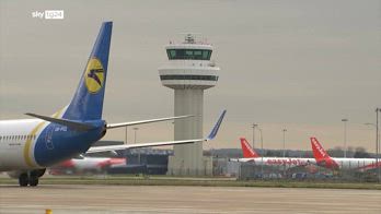 Rientrato allarme sicurezza all'aeroporto londinese di Gatwick