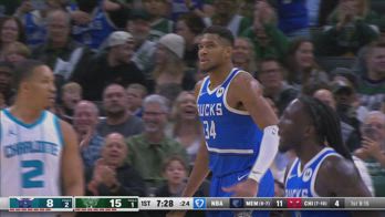 NBA, Antetokounmpo segna 32 punti contro Charlotte