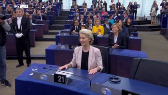 Il Parlamento Ue ha votato a favore della nuova Commissione a guida Von der Leyen