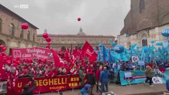 Sciopero a Bologna: migliaia in corteo con Cgil e Uil