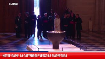 Macron visita la cattedrale di Notre-Dame a Parigi che riaprirà settimana prossima