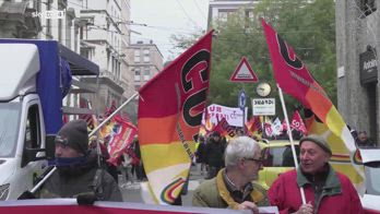 Sciopero a Milano, in piazza contro Salvini e la precarietÃ 