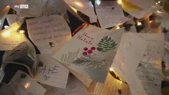 Roma, desideri e sogni sullâalbero di Natale a Termini