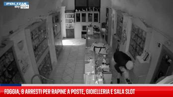 Ufficio postale, gioielleria e sala slot rapinati a Foggia: 8 arresti