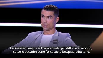 ESTRATTO PALCO GLOBE SOCCER RONALDO SU CRISI UNITED.transfer_3226326