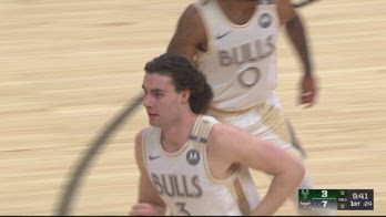 NBA, tripla doppia di Giddey contro Milwaukee