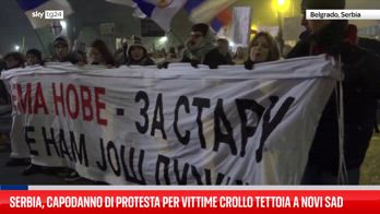 Serbia, studenti in protesta per vittime crollo ferroviario