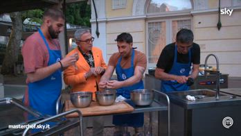 MasterChef 14, Barbieri supervisiona la squadra blu