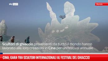 Scultori internazionali al festival del ghiaccio in Cina