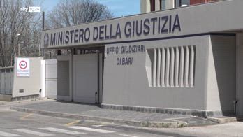 Bari, domani l'autopsia sul bimbo trovato morto nella culla termica