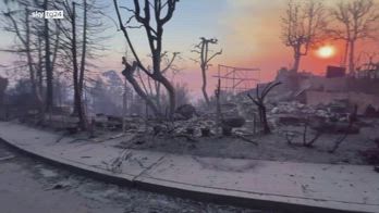 Incendi a Los Angeles, immagini delle macerie a Palisades