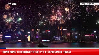 Hong Kong, fuochi d'artificio per festeggiare il capodanno lunare