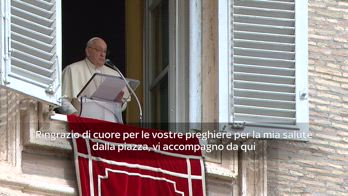 Papa Francesco ringrazia i fedeli che lo sostengono