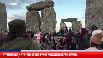 Stonehenge, festeggiamenti per il solstizio di primaver