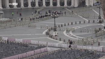 Traslazione Papa Francesco, fedeli a San Pietro all'alba