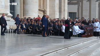 ERROR! Funerali Papa, Trump e Melania escono dalla Basilica
