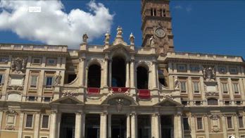 La bara di papa Francesco arriva a Santa Maria Maggiore