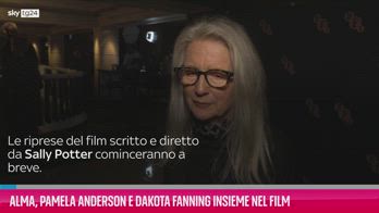 VIDEO Alma, Pamela Anderson e Dakota Fanning nel film
