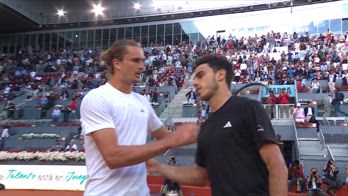 Atp Madrid, Zverev ko agli ottavi con Cerundolo