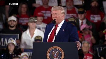 Trump: "I migliori primi 100 giorni da presidente della storia degli Stati Uniti"