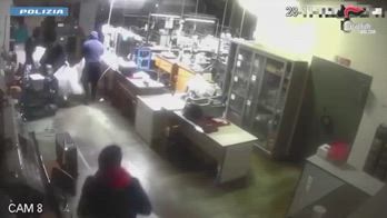 Arezzo, furti nelle aziende orafe: 8 arresti