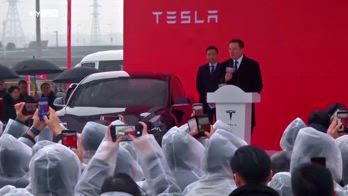Tesla smentisce uscita di Elon Musk