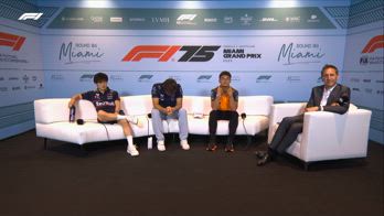 F1 MIA_CONF NORRIS SU BARCELLONA PITWALK 250501.transfer_0600913