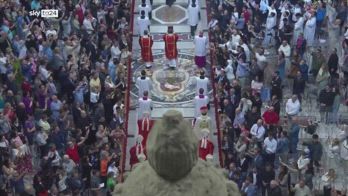 Conclave, messa dei cardinali a San Pietro prima del voto
