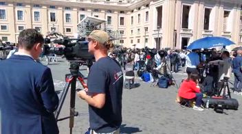 conclave-attesa-giornalisti-san-pietro