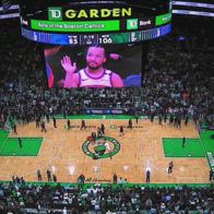 NBA: Brunson fuori per falli, ma saluta il pubblico