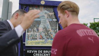 Il Manchester City dedica un mosaico a Kevin De Bruyne
