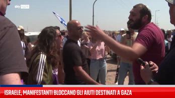 Manifestanti israeliani tentano di bloccare i camion degli aiuti a Gaza