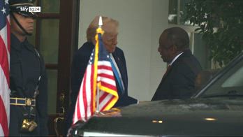 Trump accusa leader Sudafrica: da voi genocidio bianco