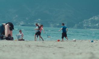 "Due di noi", in un corto due donne con un tumore al seno